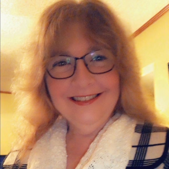 Meet your Posher, Donna - Picture 3 of 3